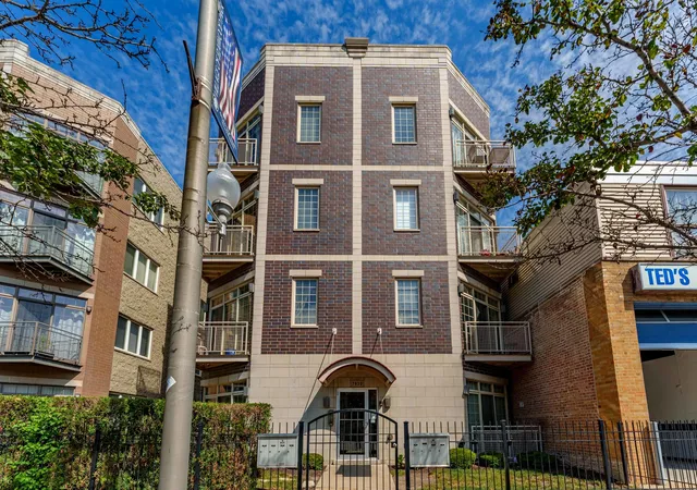 7930-w-grand-ave-3w-elmwood-park-il-60707/hzid_afee62a0