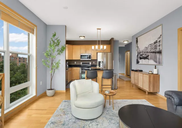301-oak-grv-st-414-minneapolis-mn-55403/hzid_8e7f0214