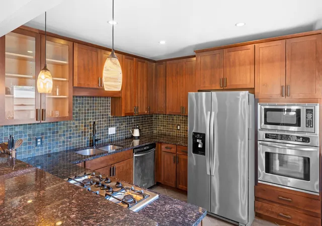 2011-emerson-ave-s-202-minneapolis-mn-55405/hzid_8a77668c