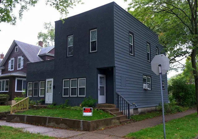 3300-41st-avenue-s-minneapolis-mn-55406/hzid_17655bc6