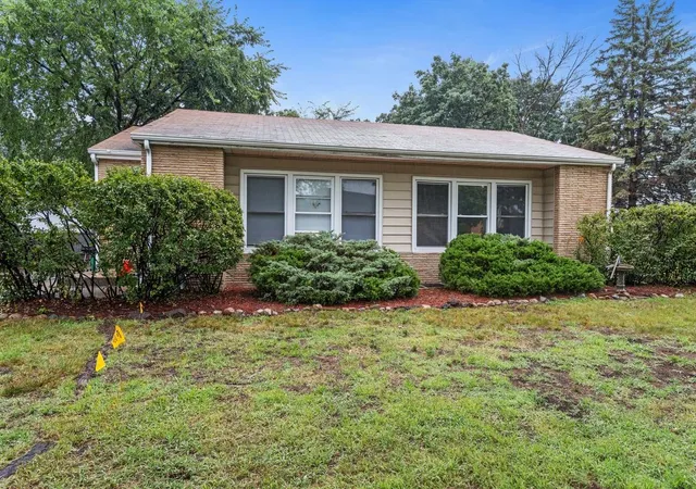2249-louisiana-ave-s-minneapolis-mn-55426/hzid_e979f8a2