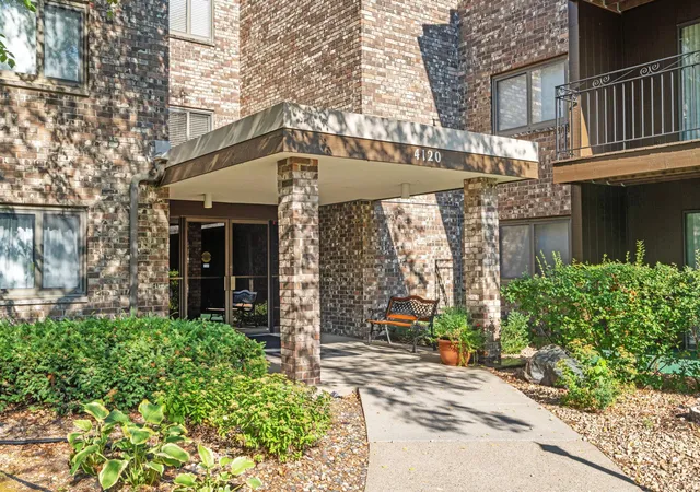 4120-parklawn-ave-220-minneapolis-mn-55435/hzid_cea44692