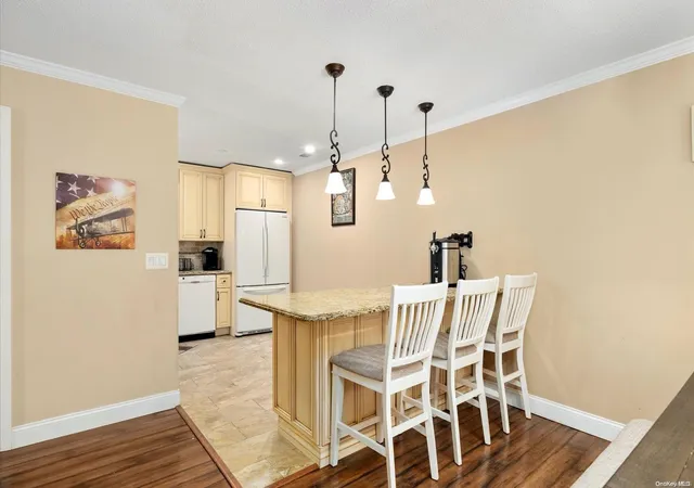 1016-skyline-dr-1016-brookhaven-ny-11727/hzid_df48a2e1