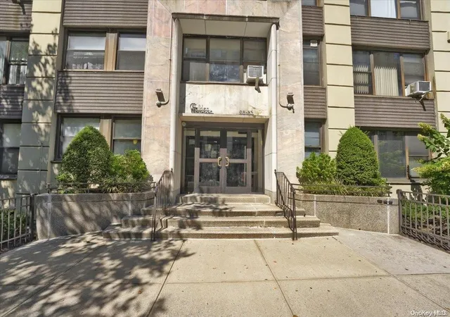 98-33-64th-ave-4f-new-york-ny-11374/hzid_03fba0d1