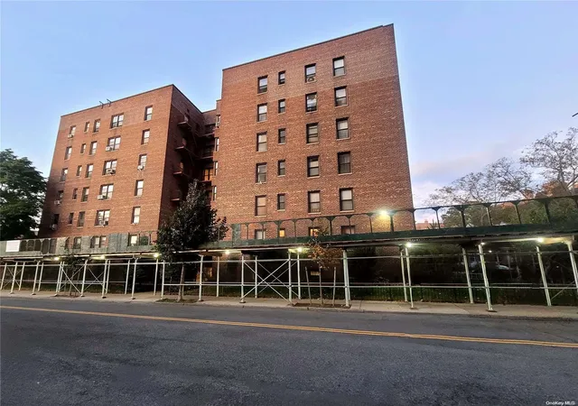8423-manton-st-1d-new-york-ny-11435/hzid_21144e7c