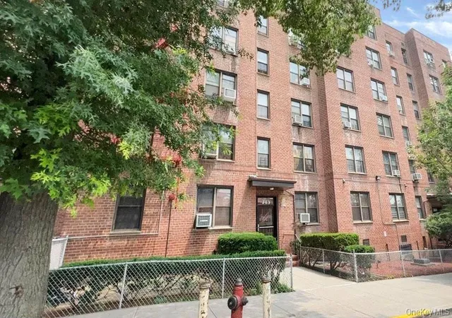 745-e-231-street-1f-bronx-ny-10466/hzid_5da997b4