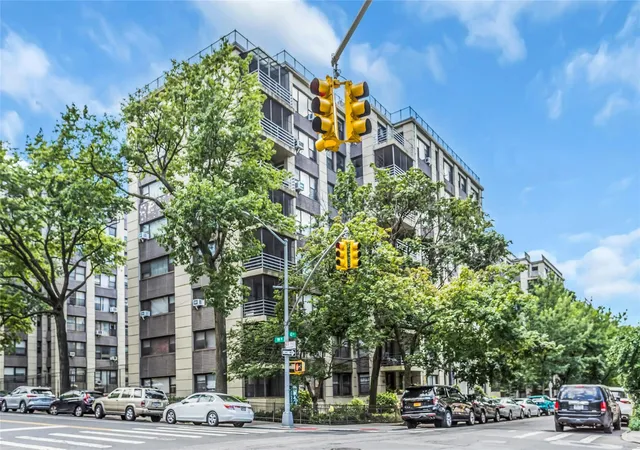 98-50-63rd-dr-5f-new-york-ny-11374/hzid_a635e40b