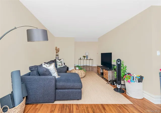 3201-grand-concourse-2e-new-york-ny-10468/hzid_b891a093