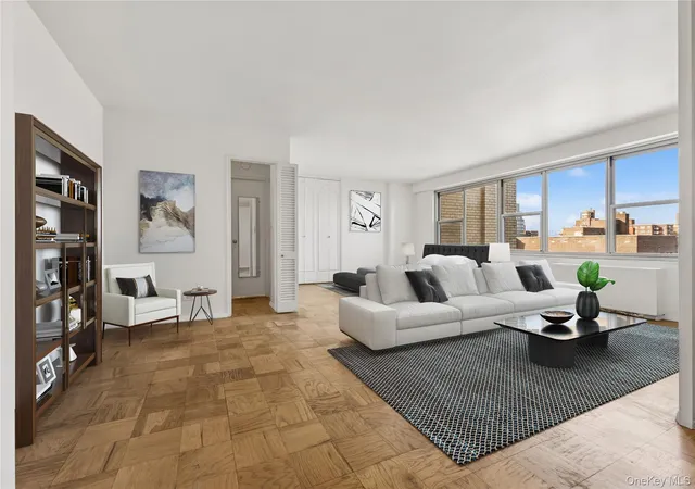 110-11-queens-blvd-8d-new-york-ny-11375/hzid_cfa42dd8