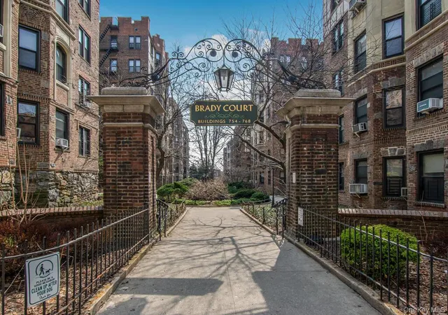 764-brady-ave-131-new-york-ny-10462/hzid_6a0db0f7