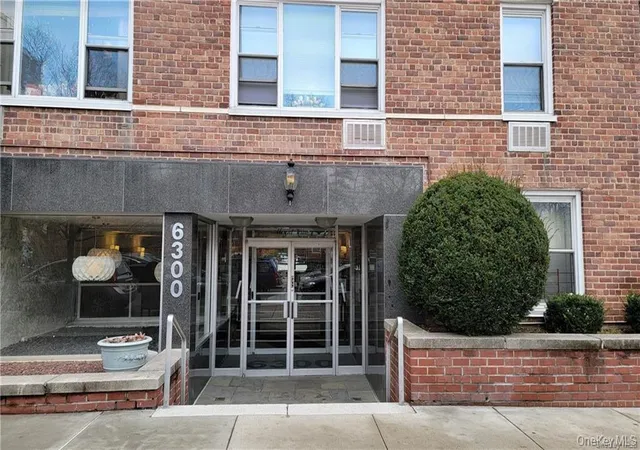 6300-riverdale-ave-1b-bronx-ny-10471/hzid_7e56c01e