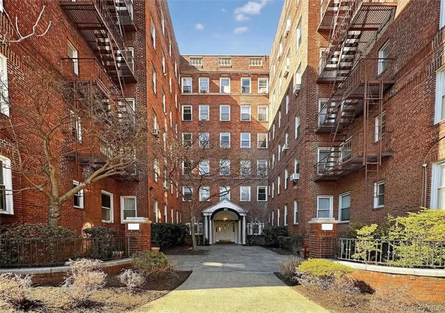 45-kew-gdns-rd-5n-new-york-ny-11415/hzid_d490bbcd