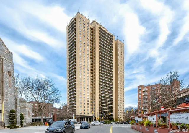 11011-queens-blvd-3m-forest-hills-ny-11375/hzid_b6557413