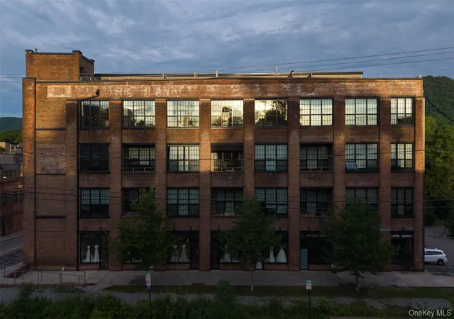 1-e-main-st-402-beacon-ny-12508/hzid_f7dcee45