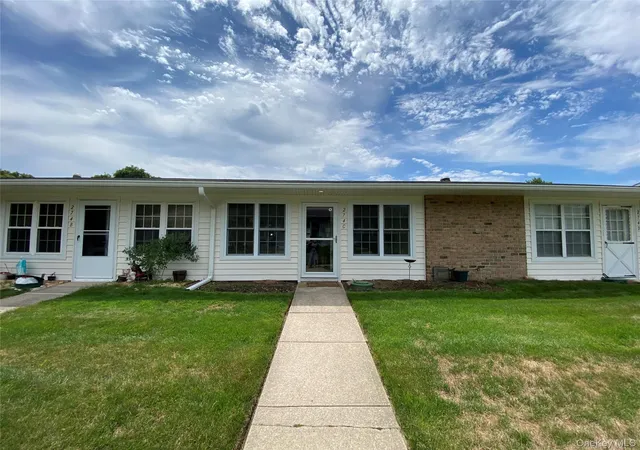 274-berwick-ct-c-brookhaven-ny-11961/hzid_0c8f237a