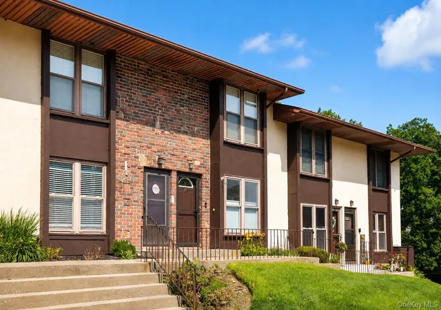 15-eucalyptus-ct-15-brookhaven-ny-11784/hzid_24816173