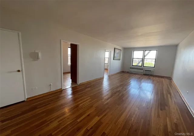 102-30-queens-blvd-5l-new-york-ny-11375/hzid_12322975