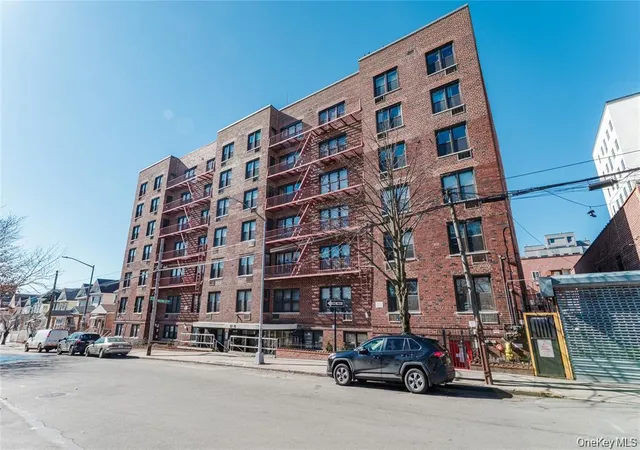 87-70-173rd-street-7h-new-york-ny-11432/hzid_5ec01a4d