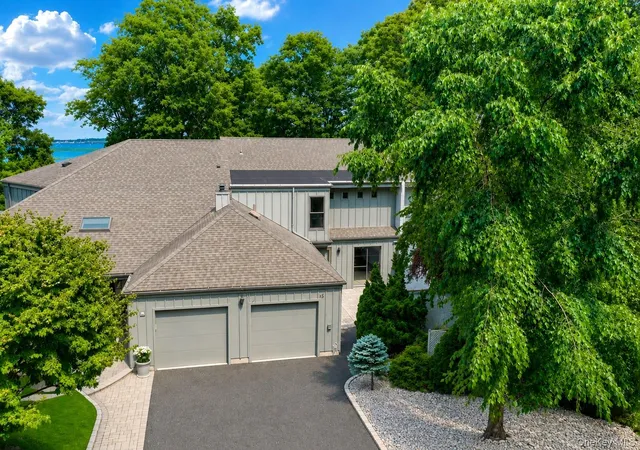 51-rockledge-path-brookhaven-ny-11777/hzid_d4db0036