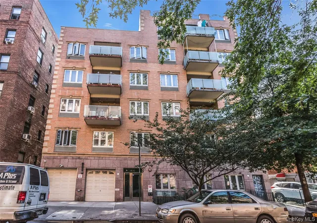 85-10-elmhurst-ave-new-york-ny-11373/hzid_2c7f5a17