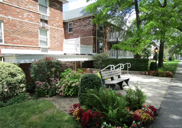 40-daley-pl-127-hempstead-ny-11563/hzid_55fac50b