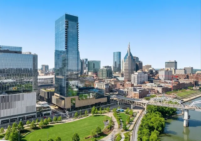 160-2nd-avenue-s-1504-nashville-tn-37201/hzid_ff6a4578