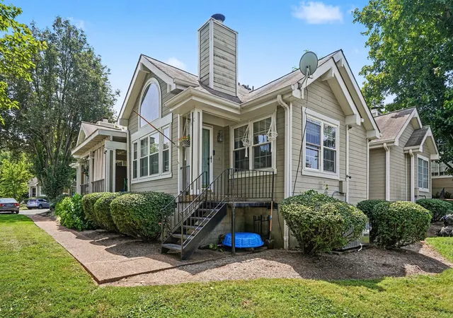 129-cherry-hl-dr-18c-hendersonville-tn-37075/hzid_2c143545