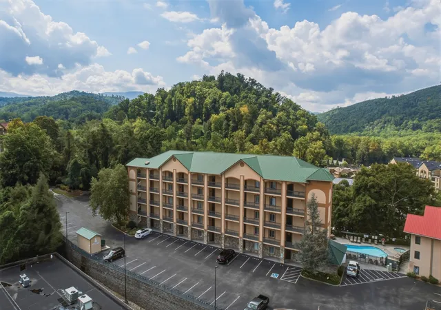120-bon-air-dr-2042-gatlinburg-tn-37738/hzid_ab5607e0