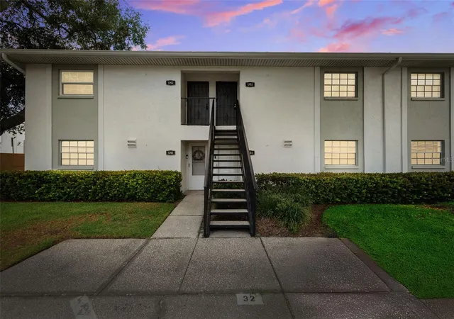 3808-n-oak-dr-u31-tampa-fl-33611/hzid_d80082bd