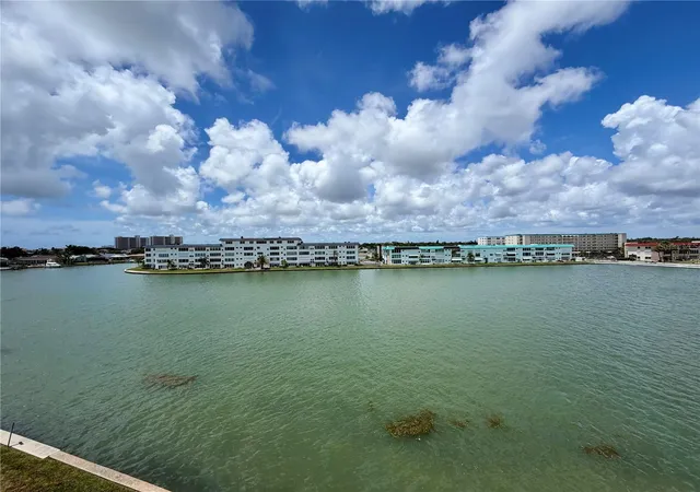 6025-shore-blvd-s-415-gulfport-fl-33707/hzid_b6b798d6