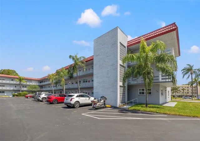 5660-80th-st-n-a208-st-petersburg-fl-33709/hzid_a7b4fff5