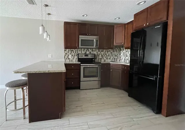 1860-massachusetts-ave-ne-214-st-petersburg-fl-33703/hzid_e413af24