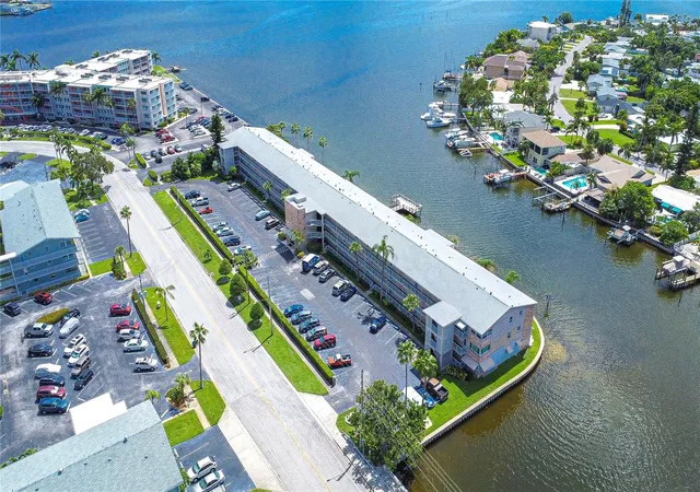 1893-shore-dr-s-206-south-pasadena-fl-33707/hzid_7c9e2ab1