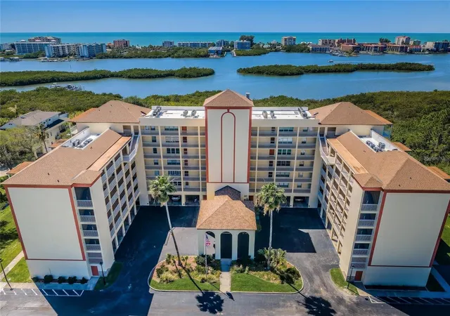 9000-commodore-dr-302-seminole-fl-33776/hzid_edc7ac10