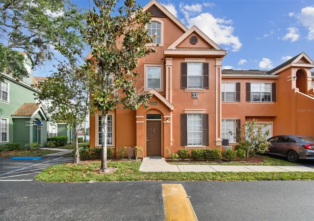 9740-lake-chase-is-way-9740-tampa-fl-33626/hzid_9ce21455