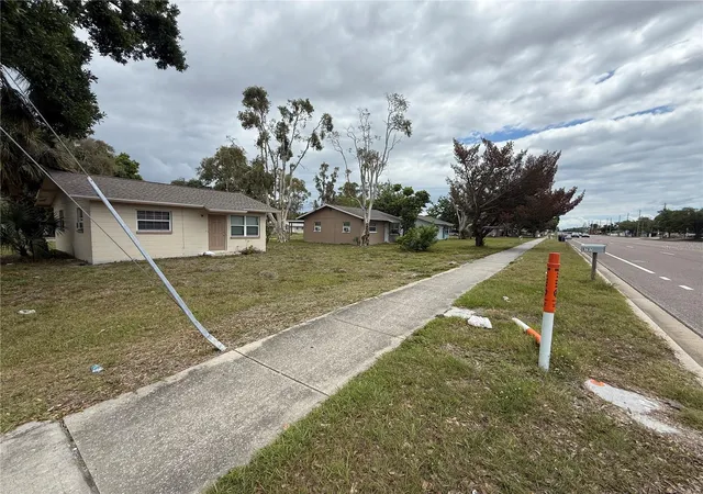 6797-54th-avenue-n-saint-petersburg-fl-33709/hzid_60315fe9