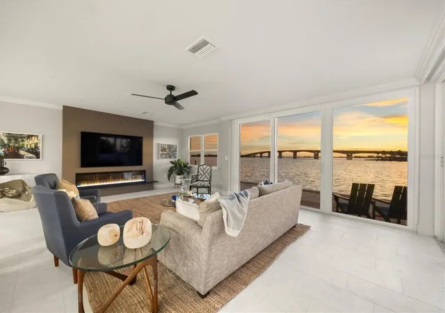 226-golden-gate-pt-12-sarasota-fl-34236/hzid_122ea993
