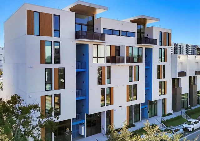 1558-4th-st-216-sarasota-fl-34236/hzid_9860a663