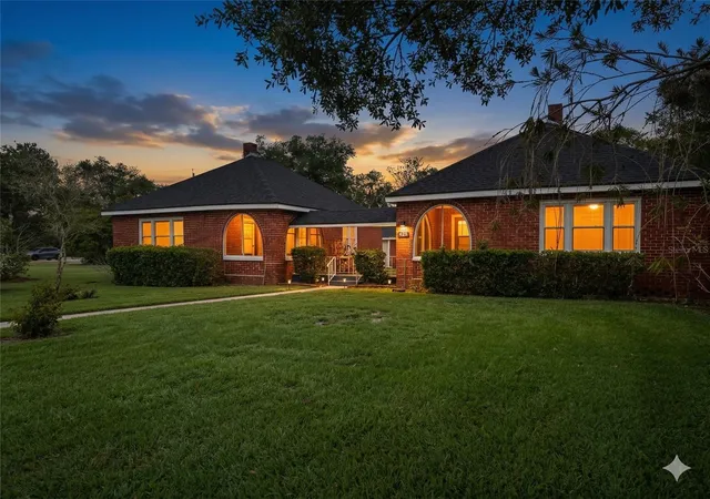 425-e-sessoms-ave-lake-wales-fl-33853/hzid_c09a92b4