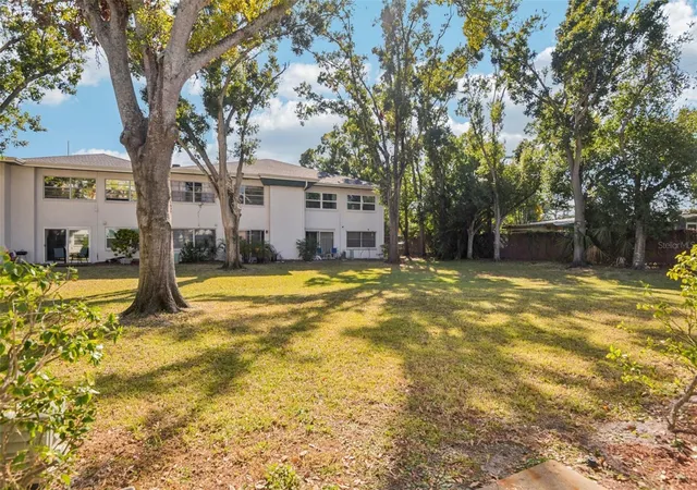 7570-92nd-street-104c-seminole-fl-33777/hzid_5e8a10f2