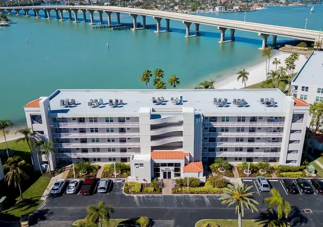 5901-bahia-del-mar-cir-521-saint-petersburg-fl-33715/hzid_8e1a443a