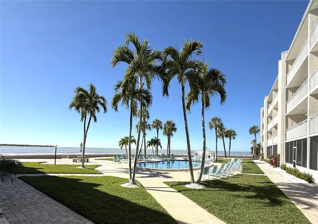 200-1st-ave-104-st-pete-beach-fl-33706/hzid_d6ceebac