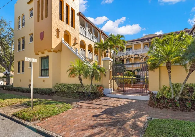 210-22nd-avenue-ne-15-saint-petersburg-fl-33704/hzid_394634b9