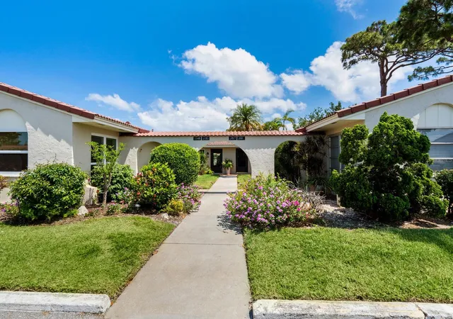 2153-pueblo-cir-v14-sarasota-fl-34231/hzid_23b33abb