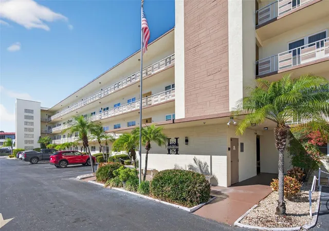 5705-80th-st-n-105-st-petersburg-fl-33709/hzid_b91e4fb0