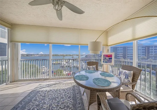 1260-dolphin-bay-way-403-sarasota-fl-34242/hzid_49833469