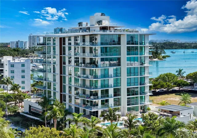 111-golden-gate-403-sarasota-fl-34236/hzid_1d75e368