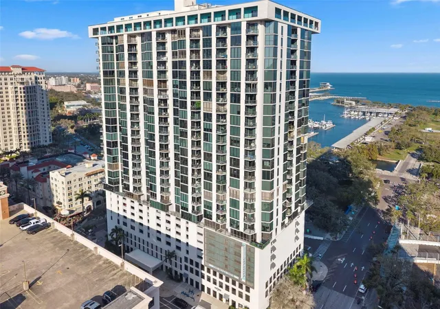 1-beach-dr-se-1109-st-petersburg-fl-33701/hzid_93cac083