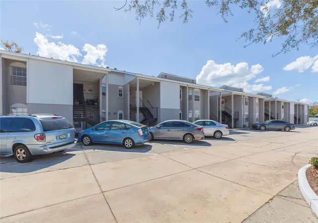 4513-s-oak-dr-q62a-tampa-fl-33611/hzid_cfc29c77