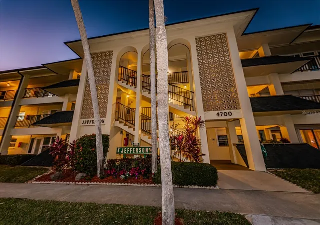 4700-cove-cir-110-saint-petersburg-fl-33708/hzid_6c7a19cb